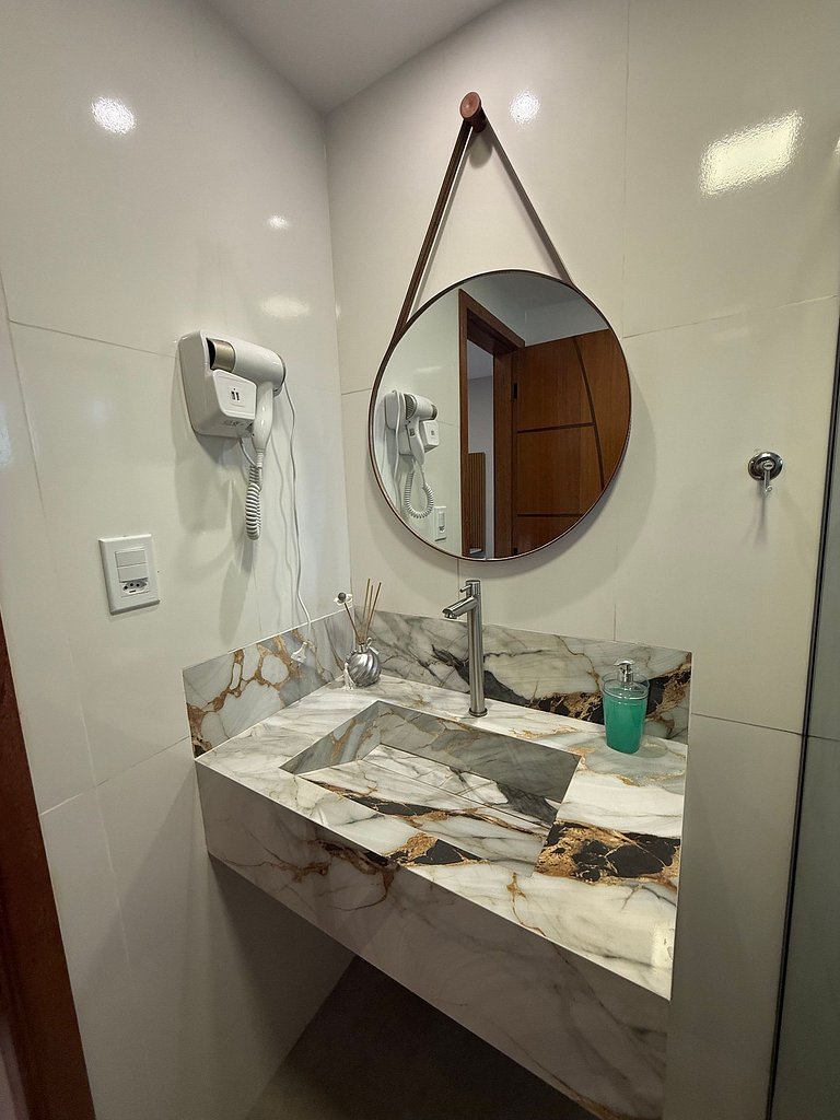 Apto moderno e estiloso em Cabo Frio, c/Ar > N°01