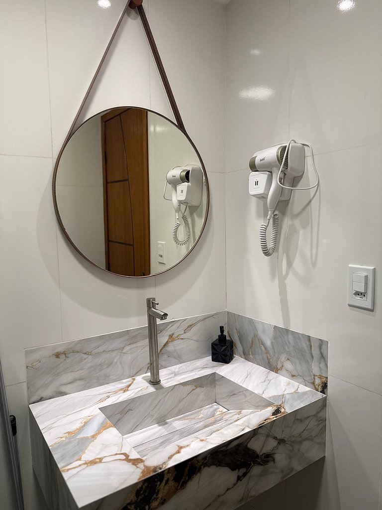 Cabo Frio > Novo e Aconchegante Apto c/Ar > N°02